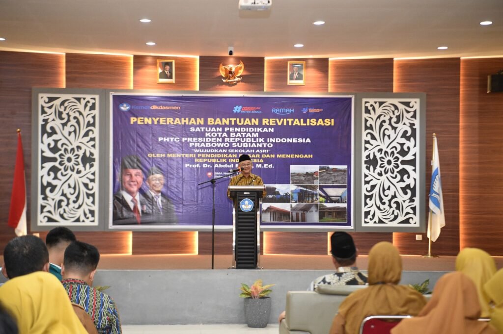 penyerahan-revitalisasi-kepri-muti