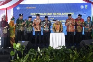 peresmian-sekolah-baru-papua