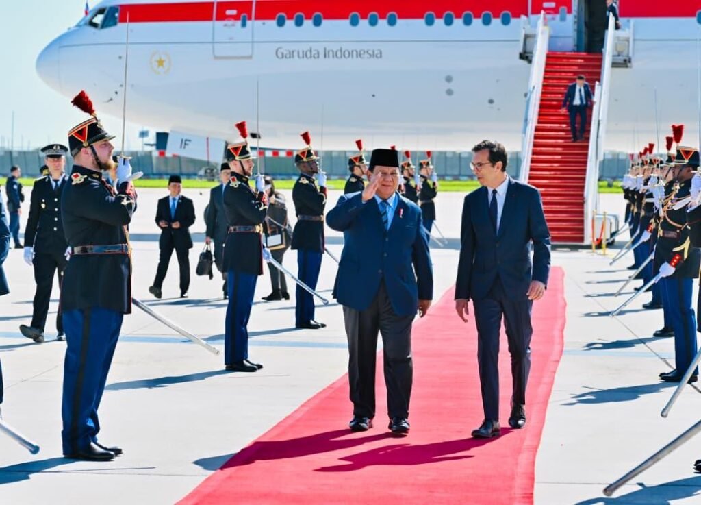 prabowo-macron-pesawat