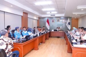 wamenaker-afri-rapat