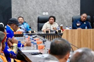 wamendagri-ribka-pimpin-rapat-wamena