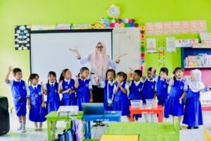 guru-ibu-anak-anak-tk