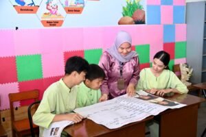 guru-mengajar-3-murid-di-dumai