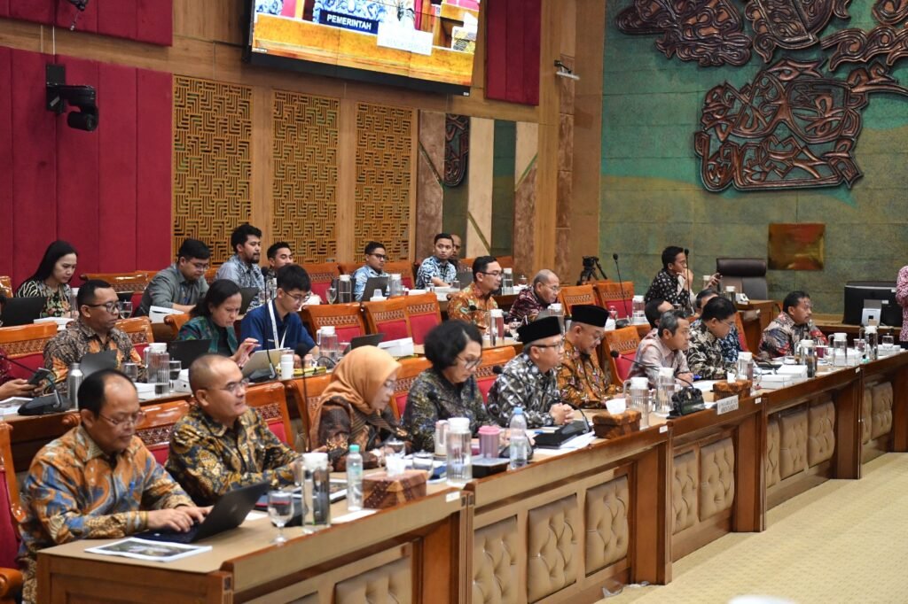 jajaran-petinggi-kemendikdasmen-di-dpr