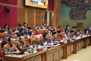 jajaran-petinggi-kemendikdasmen-di-dpr
