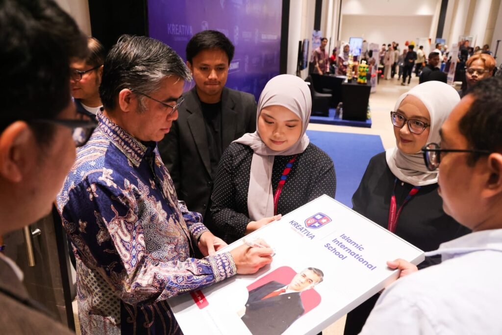 menaker-iis-generasi-muda
