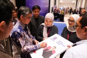 menaker-iis-generasi-muda