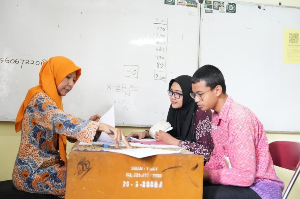 spmb-ibu-anak-cowok-ada-petugas-1