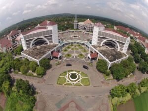 UMY-Gedung-AR-Fachruddin-A-dan-B-1-scaled-1-1024x768-2