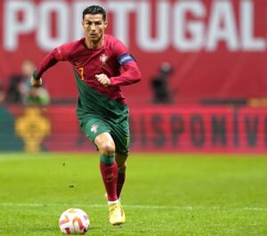 cristiano-ronaldo-8373364_960_720