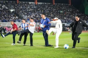 mendagri-tendang-bola-piala-presiden-2026