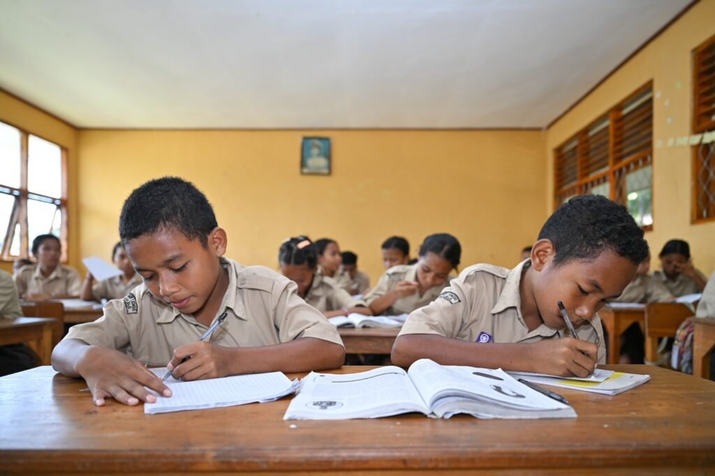 murid-sd-di-mimika