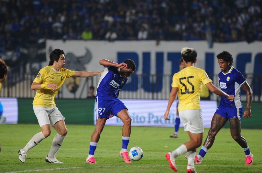 persib-vs-tampires-main
