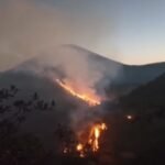 Kebakaran Gunung Semeru Meluas, 12.000 Liter Air Dikerahkan Lewat Water Bombing
