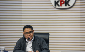Deputi-KPK-asep-guntur