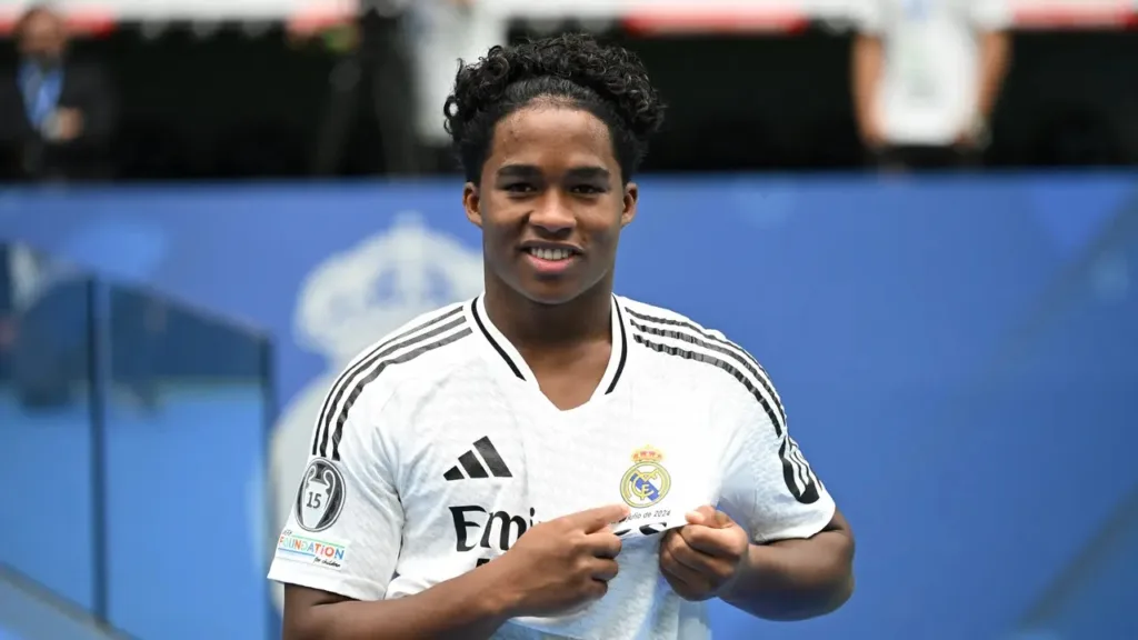 Endrick_Resmi_Diperkenalkan_Real_Madrid-AFP__4_