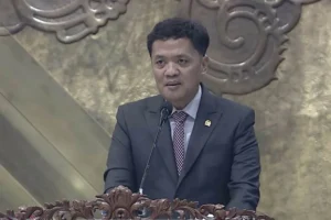 Ketua Komisi III DPR RI Habiburokhman saat melaporkan proses RUU Perampasan Aset