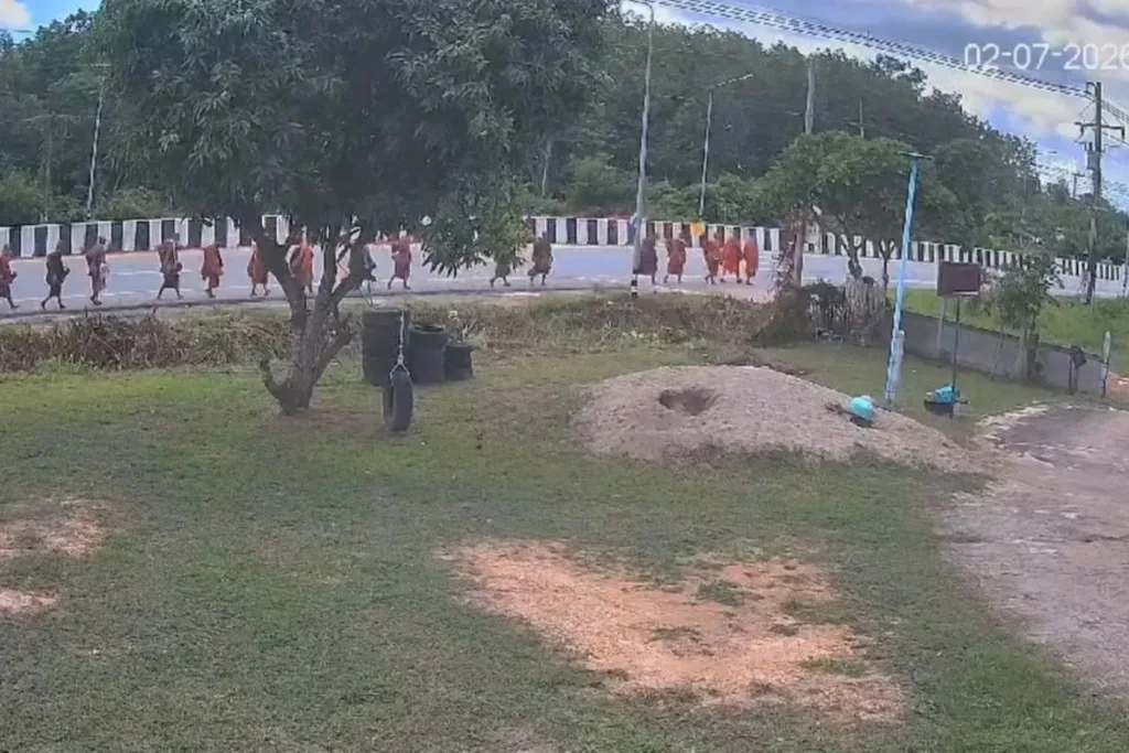 Monk-in-Thailand.jpg