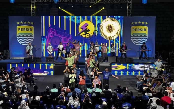 Persib Bandung luncurkan jersei terbaru musim 2026_2027