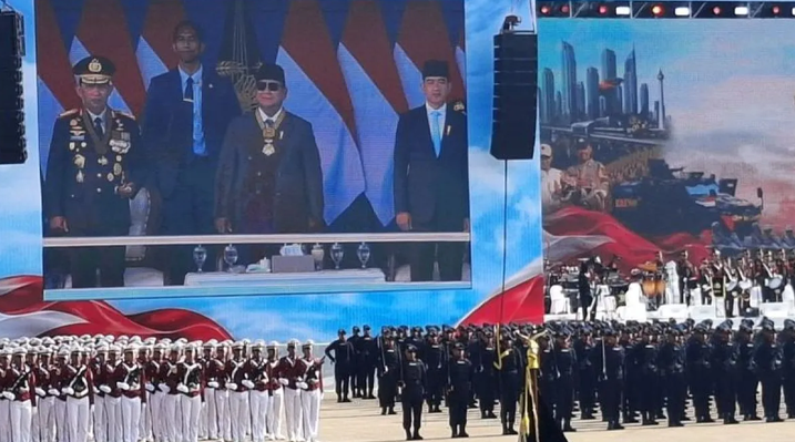 Prabowo-terima-medali-kehormatan-Loka-Praja-Samrakshana-