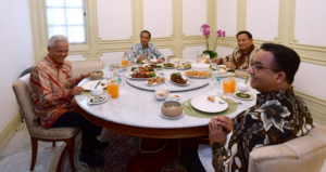 Presiden-Jokowi-Makan-Siang-Bareng-Tiga-Capres