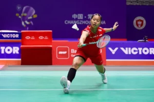 Putri-Kusuma-Wardani kaos merah PBSI