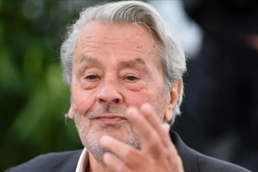 aktor-Prancis-Alain-Delon.jpg