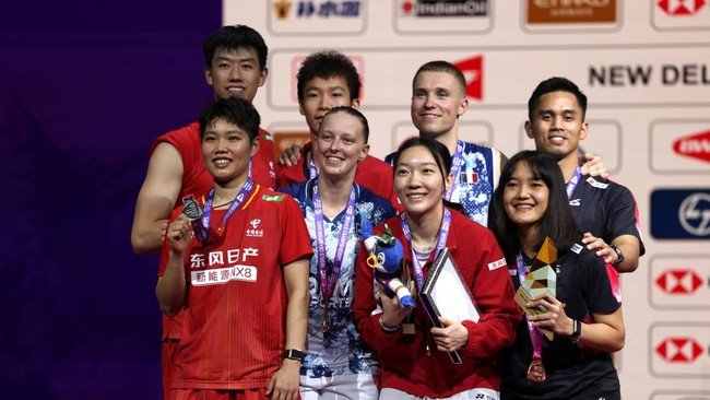 amri nita podium juara dunia