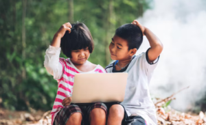 anak-sekolah-bekerja