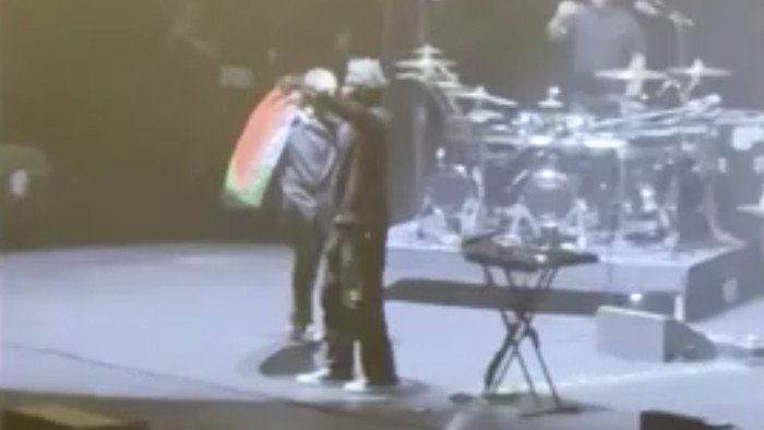 band-massive-attack-palestina-reuters