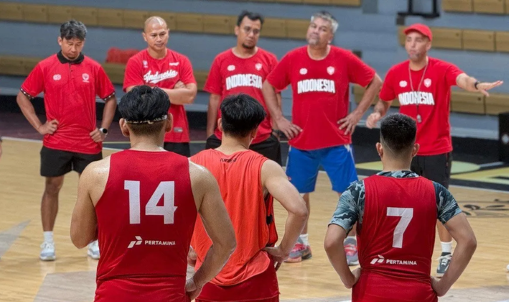 basket putra timnas latihan