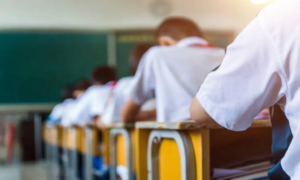 belajar-di-sekolah-sma