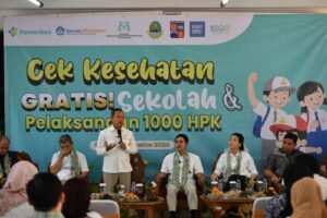 cek kesehatan gratis sekolah wamen fajar
