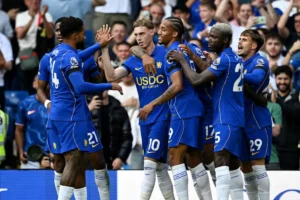 chelsea pemain rayakan gol
