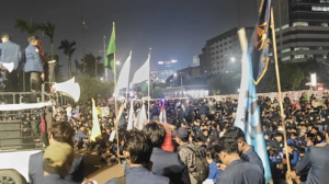 demo-mahasiswa-usakti-depan-dpr