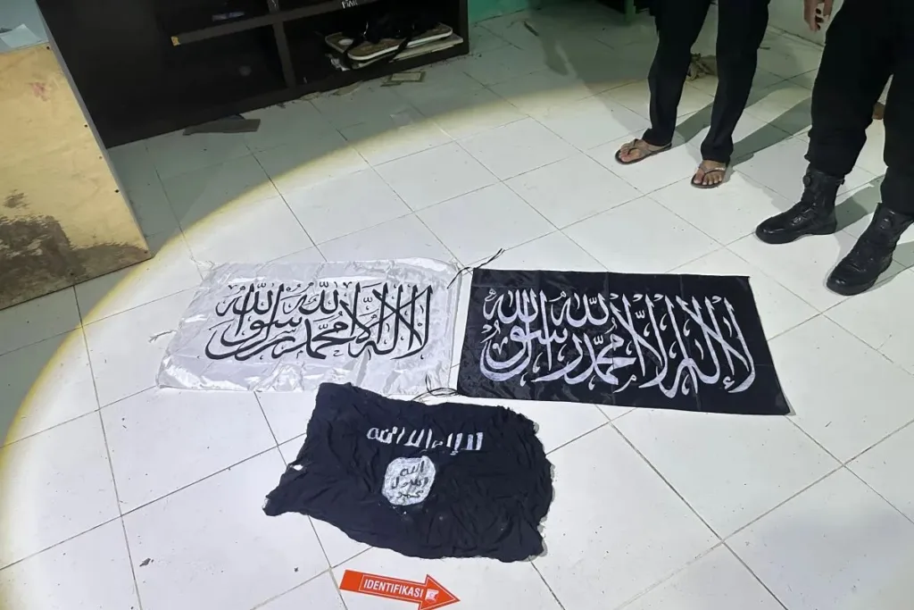 densus-isis