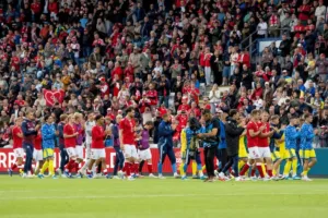 eriksen-denmark-sempat-kolaps