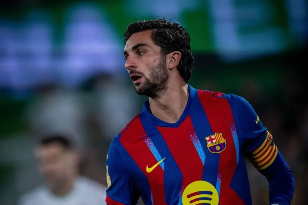 Ferran Torres dikabarkan segera pindah dari Barcelona ke PSG dengan nilai transfer 48,5 juta euro dan kontrak hingga 2031.