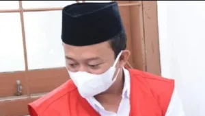 herry-wirawan-saat-sidang_1265_711