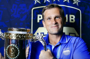 igor-tolic-resmi-jadi-pelatih-1780114237164
