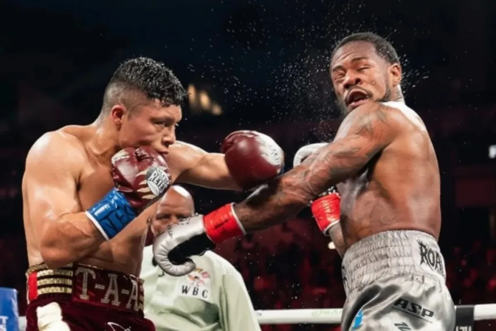 juara-dunia-super-ringan-wbc-isaac-cruz