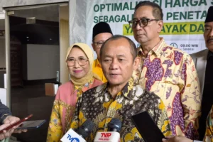 ketua fraksi golkar dpr m sarmuji