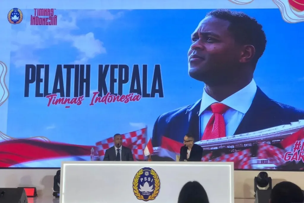 kluivert-diperkenalkan-pssi