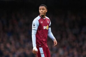Arsenal kembali mempertimbangkan langkah untuk mendatangkan bek Aston Villa, Ezri Konsa