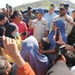 Rombongan Mendagri Tito Dihentikan Warga Nagekeo yang Keluhkan Rumah Rusak dan Air Bersih