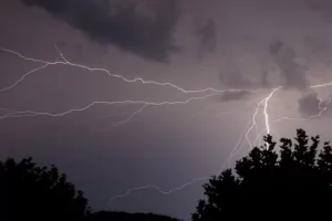 lightning-2347090_1280-809030741