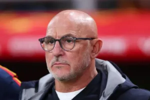 luis-de-la-fuente-pelatih-spanyol