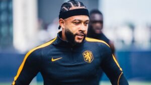 Memphis Depay resmi mengakhiri perjalanan bersama Corinthians setelah klub Brasil tersebut memutuskan tidak memperpanjang kontrak penyerang asal Belanda itu.