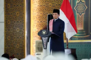 menag-nasaruddin-di-masjid-akbar-surabaya