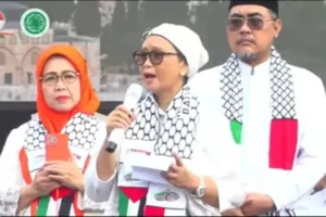 menlu_retno_marsudi_bacakan_puisi_di_aksi_indonesia_bela_palestin_840x576-1811669449